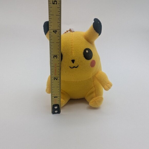 Pokemon Pikachu vibrating soft toy keychain - Picture 3 of 4